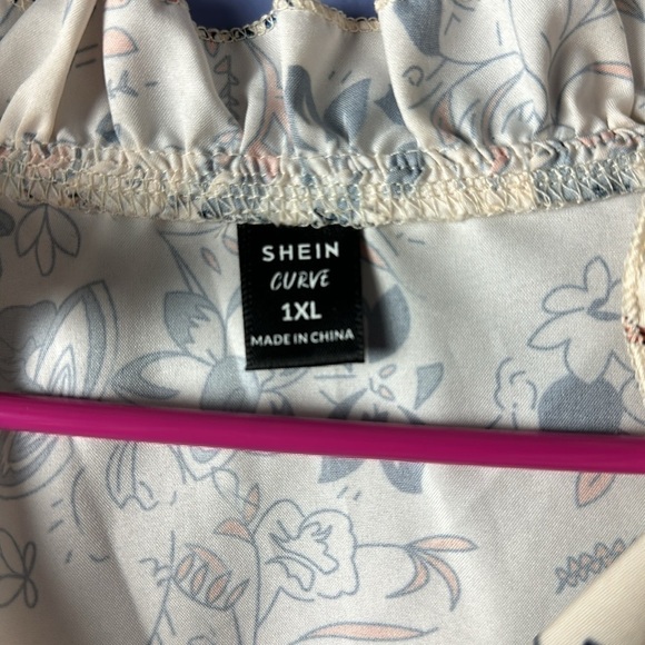 Floral Blouse SHEIN Curve / SHEIN Plus size - Picture 3 of 4